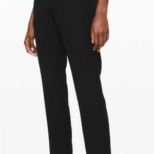 Lululemon On The Fly Woven Size 4 Pants